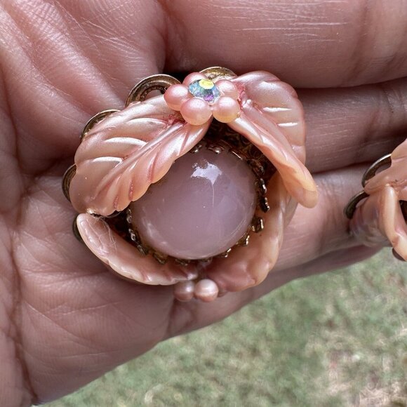 VTG Flower Earrings Pink Cab Jelly Belly Optic Glass Silver Tone Clip-On 1.25" - Picture 4 of 9